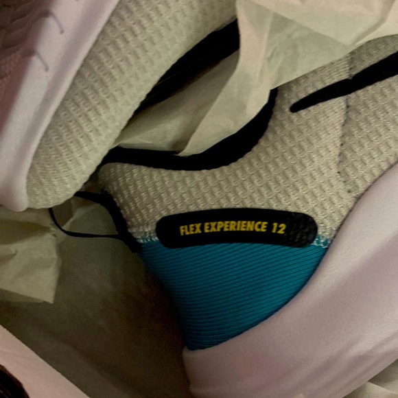 Nike Flex Experience Run 12 - Picture 4 of 5